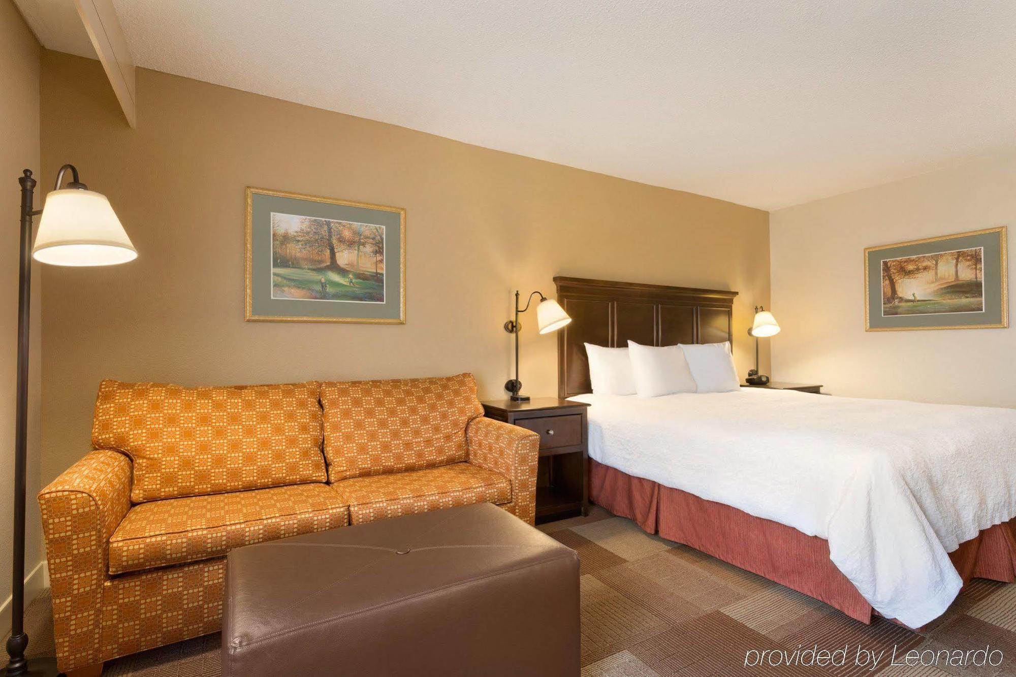 Hampton Dallas Colinas Hotel