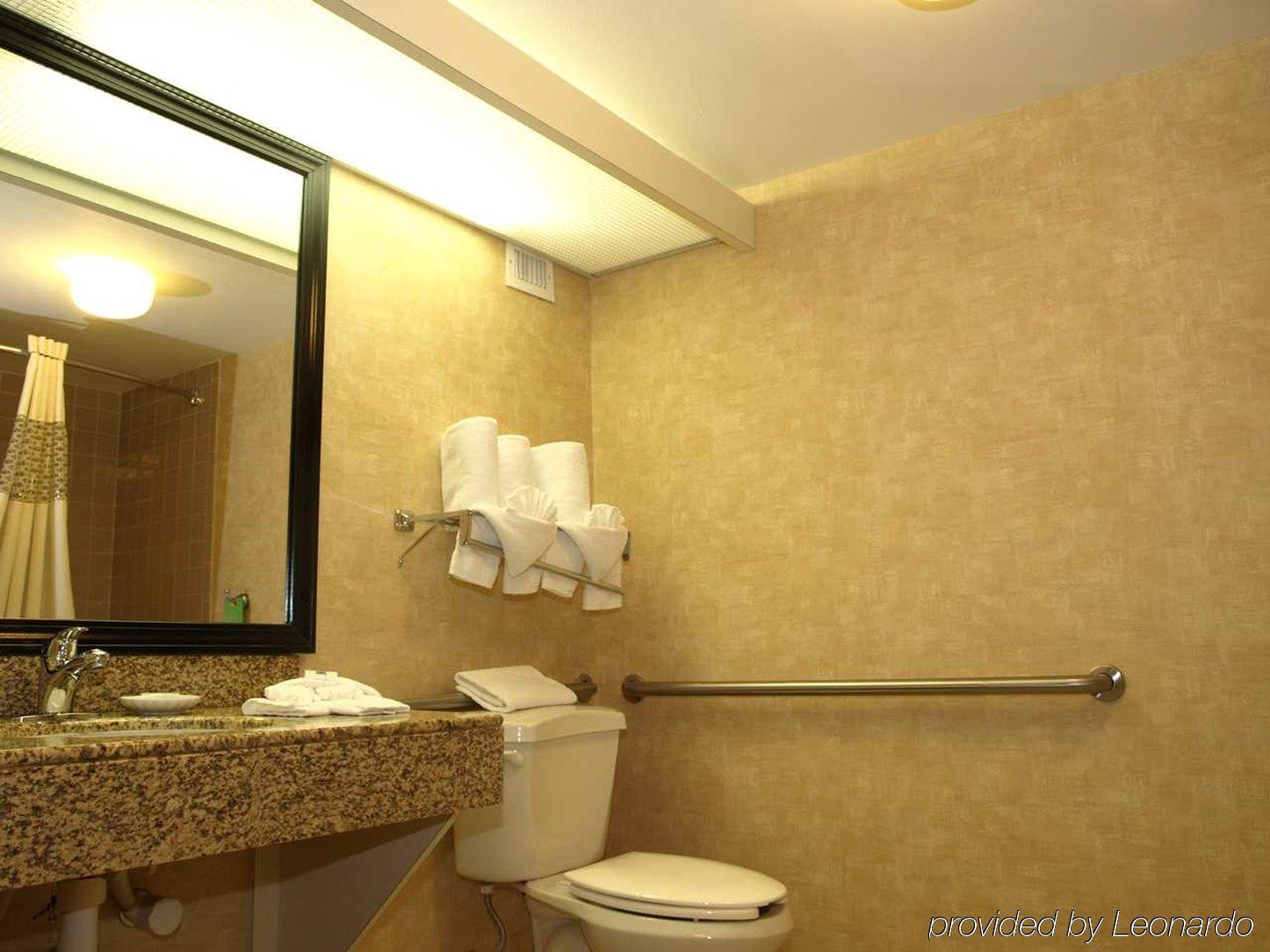 Hotel Hampton Dallas Colinas 3*