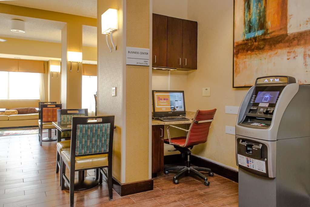 Hampton Dallas Colinas Hotel 3*
